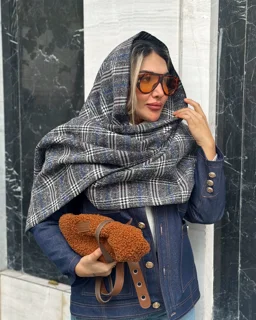 بیگ اسکارف چهارخونه طوسی